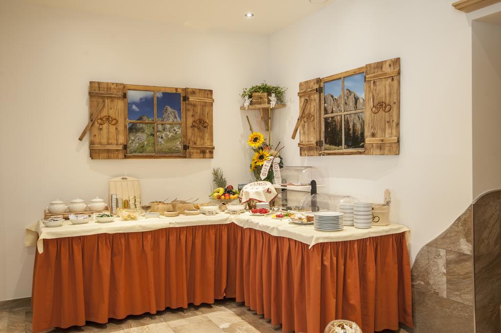 Hotel-Restaurant Burgblick Дорфгаштайн Экстерьер фото