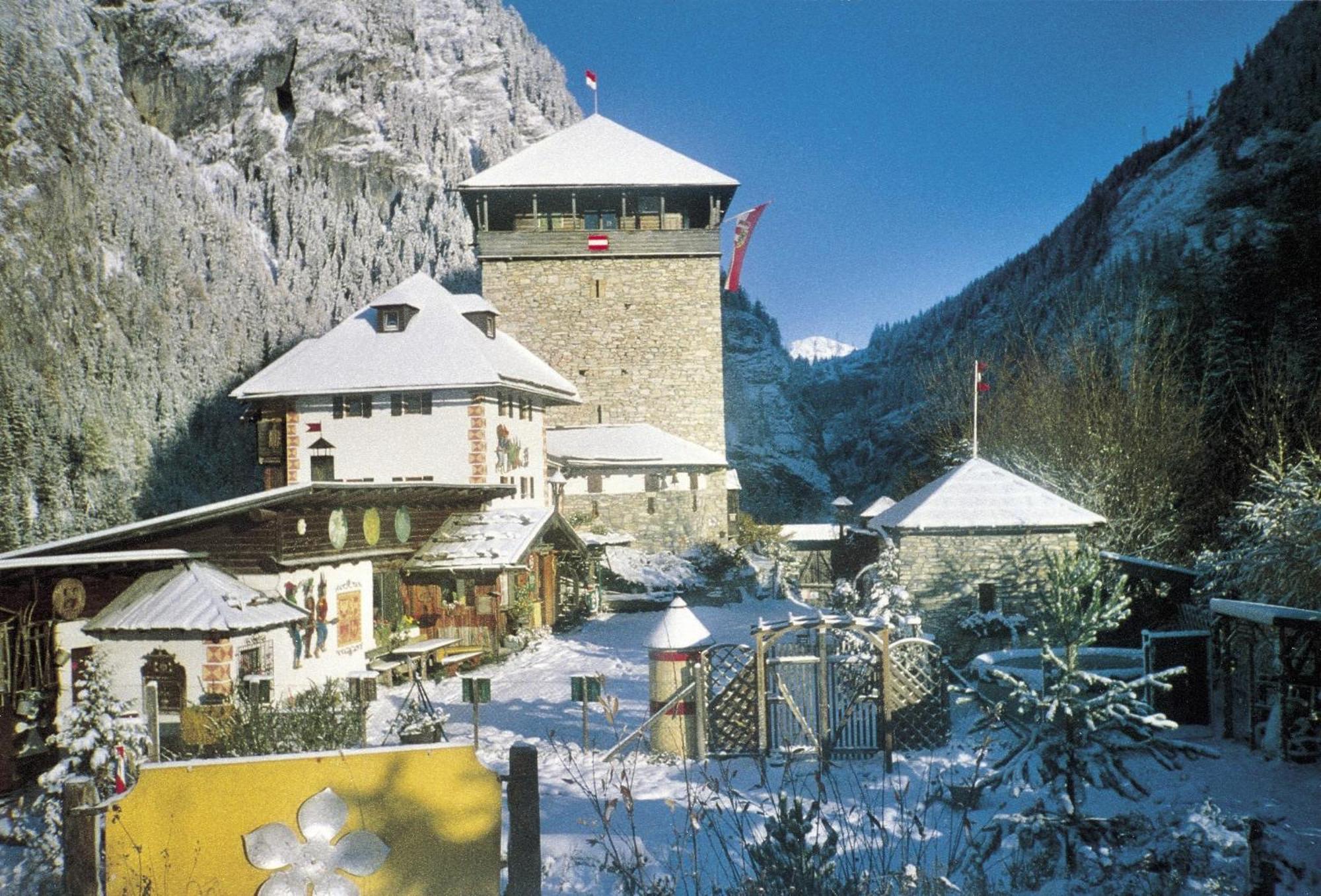 Hotel-Restaurant Burgblick Дорфгаштайн Экстерьер фото